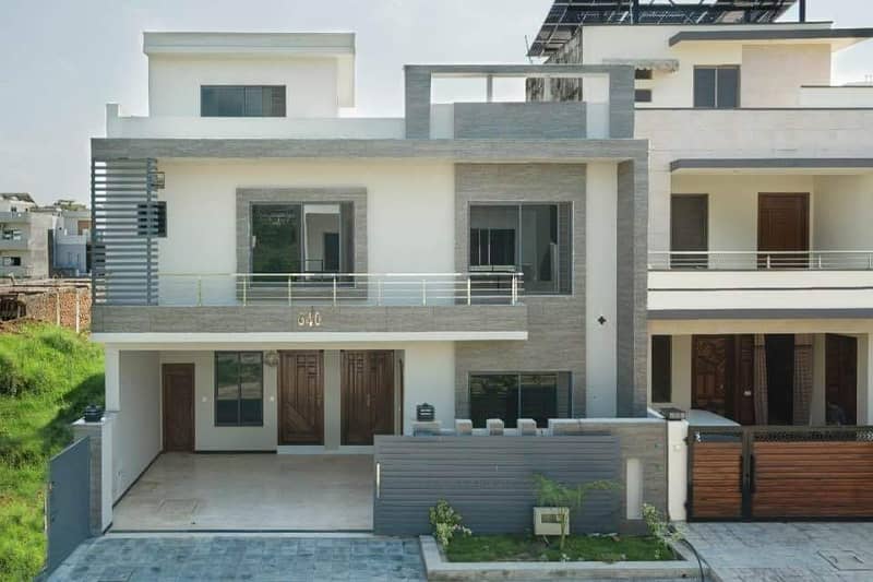 12 Marla Beautiful Upper Portion Available For Rent At Reasonable Price 0