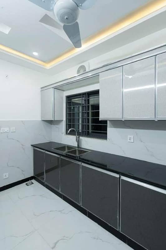 12 Marla Beautiful Upper Portion Available For Rent At Reasonable Price 3