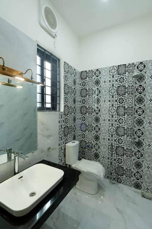 12 Marla Beautiful Upper Portion Available For Rent At Reasonable Price 4