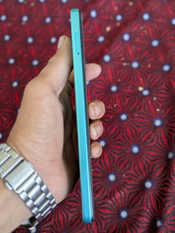 Tecno Camon 19 neo 1/128 4