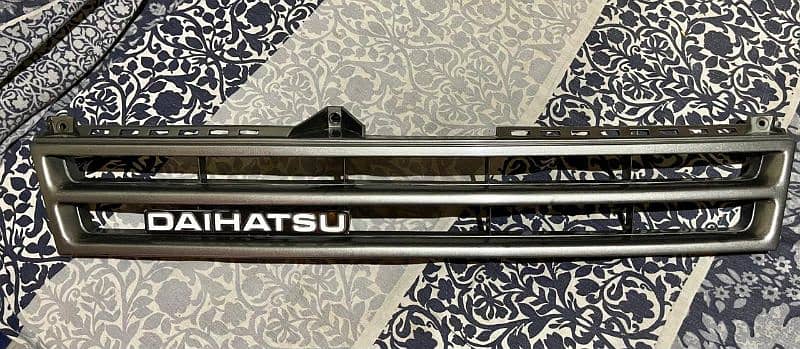 Daihatsu charade front grill 0
