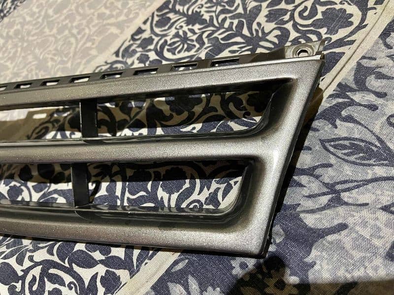 Daihatsu charade front grill 2