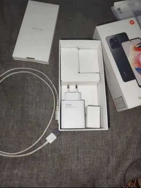 REDMI NOTE 12 ORIGINAL CHARGER BOX WALA GUARANTED o3oo34635o9 4
