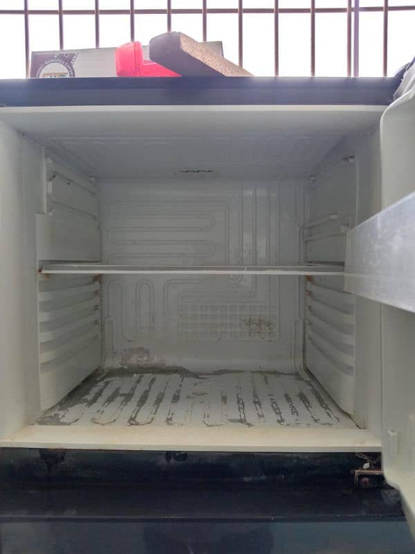 Pel refrigerator on sale 3