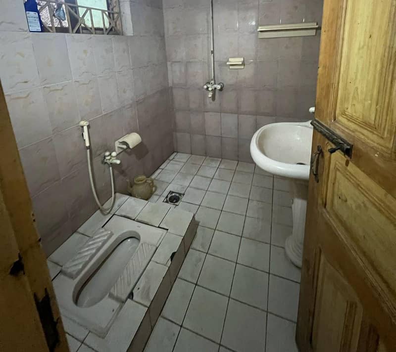 7 Marla upper portion available for rent 3