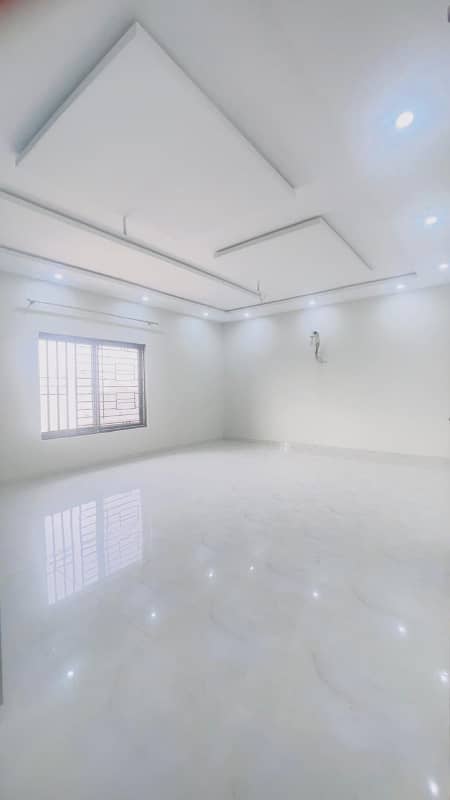 10 Marla brand new house available for rent in central park housing scheme 39