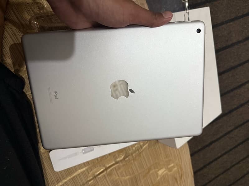 iPad 9 generation        key board       Apple Pencil 7