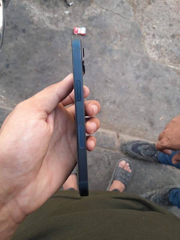 i phone 13 lush condition. 2