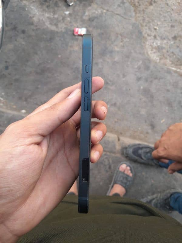 i phone 13 lush condition. 3