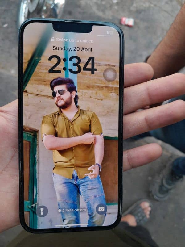 i phone 13 lush condition. 6