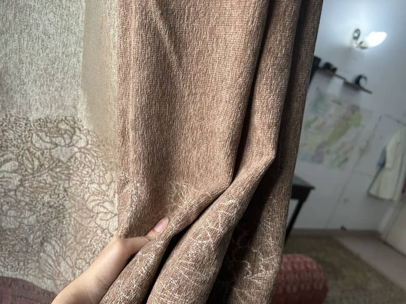 Curtains 0