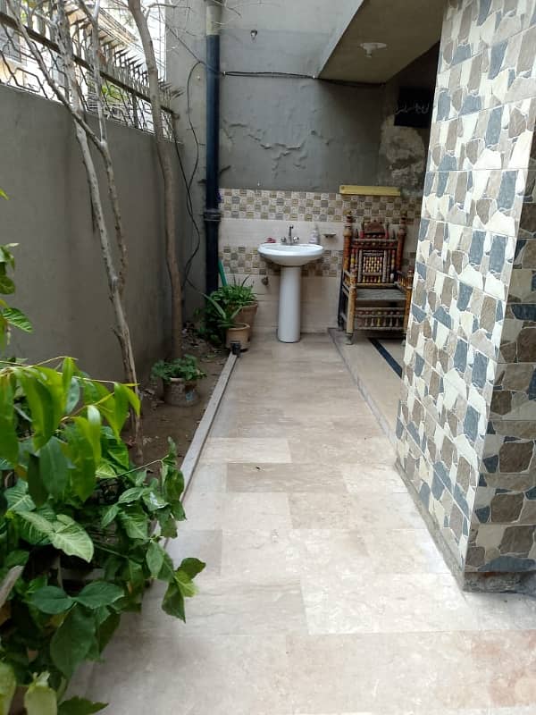 10.25 Marla Used & well maintained House for sale with 1 Marla extra land included.  Located at the prime location of Chowk Yateem Khana.  Neat & Clean House. 0