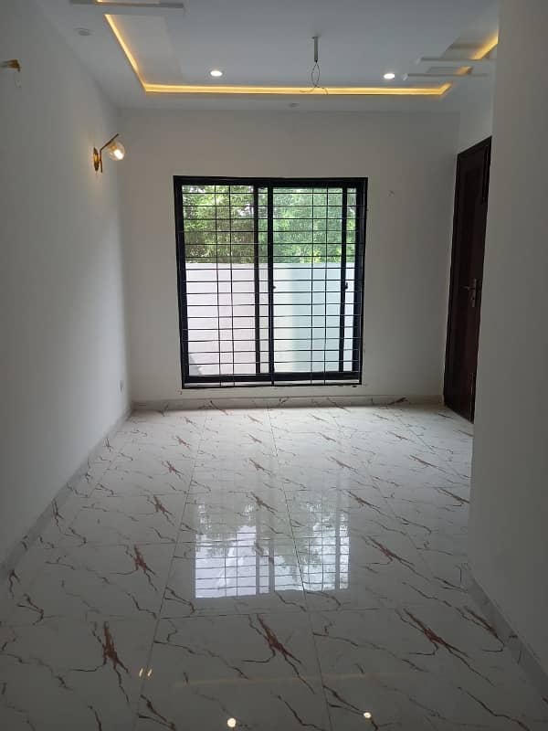 3 MARLA SLIGHTLY USED HOUSE FOR SALE IN CONSTRUCTED BLOCK OF AL KABIR TOWN. 0