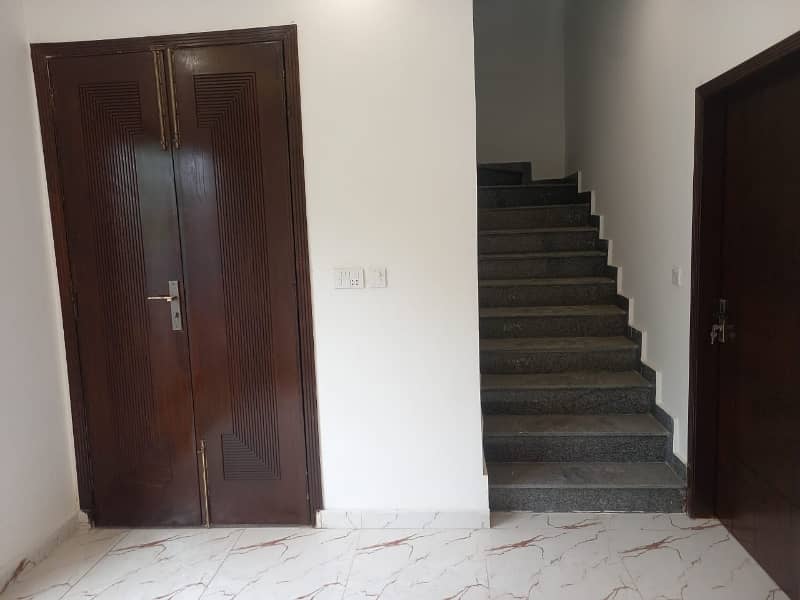 3 MARLA SLIGHTLY USED HOUSE FOR SALE IN CONSTRUCTED BLOCK OF AL KABIR TOWN. 4