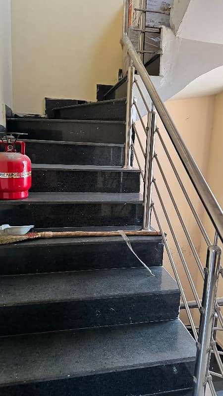 10 Marla Used House For Sale In Crystal Block Park View City, Lahore. Owner Build House, Solid Construction. 7