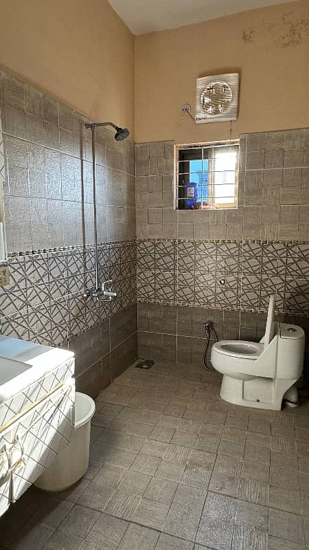 10 Marla Used House For Sale In Crystal Block Park View City, Lahore. Owner Build House, Solid Construction. 9