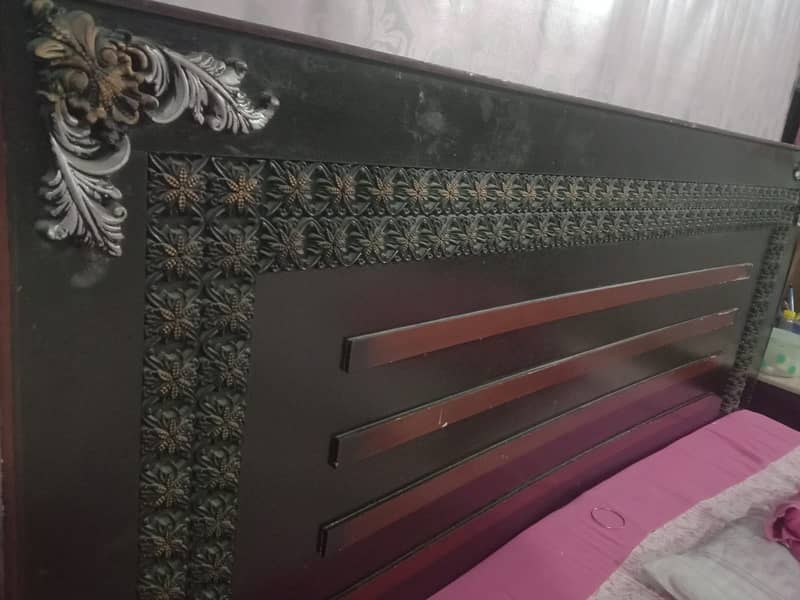 BED SET with 2 side tables 1