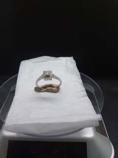 Ring/jewellery/silver/diamond