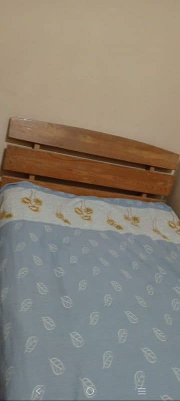 bed with mattress and two side tables 3