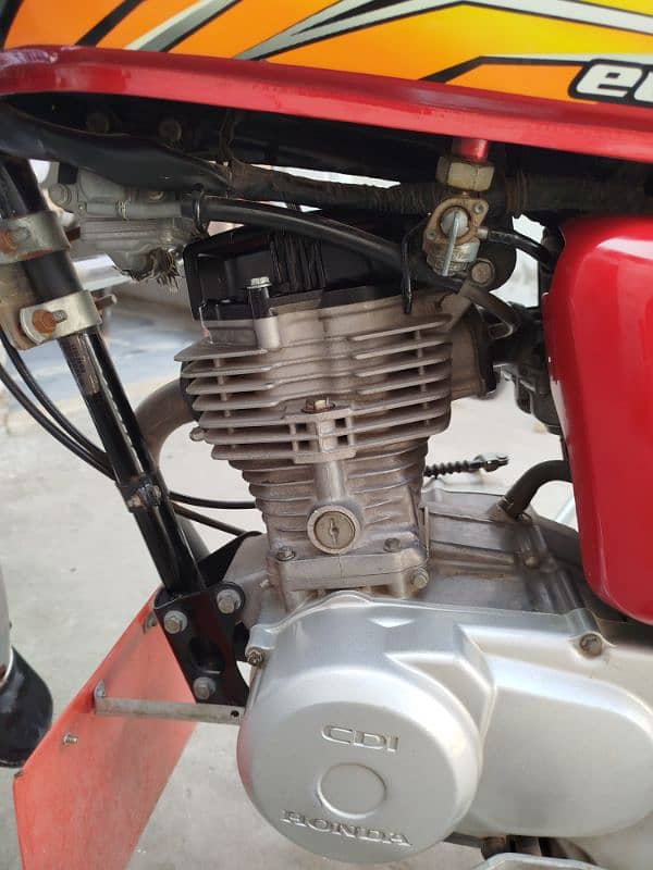2021 model ha good condition ha contect num 03045095846 9
