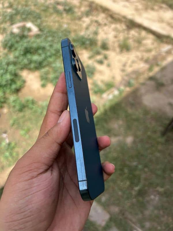 iphone  12 pro max 2