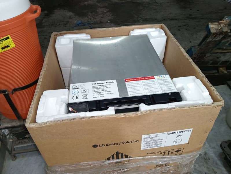 LG 51v 128 Ah Lithium battery/Lithium ion battery/Dry Battery/Lithium 3