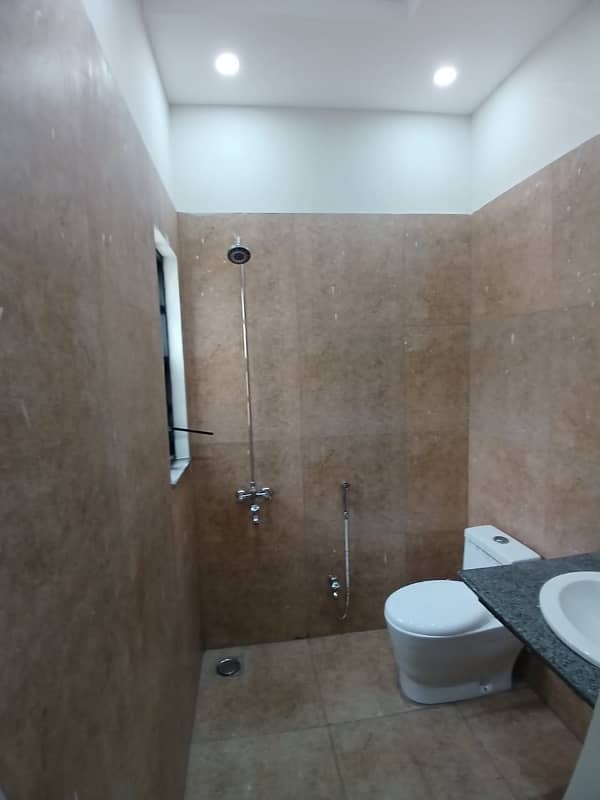Elegant Beautiful House For Rent 3