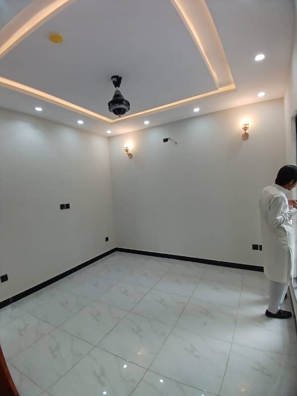 Elegant Beautiful House For Rent 9