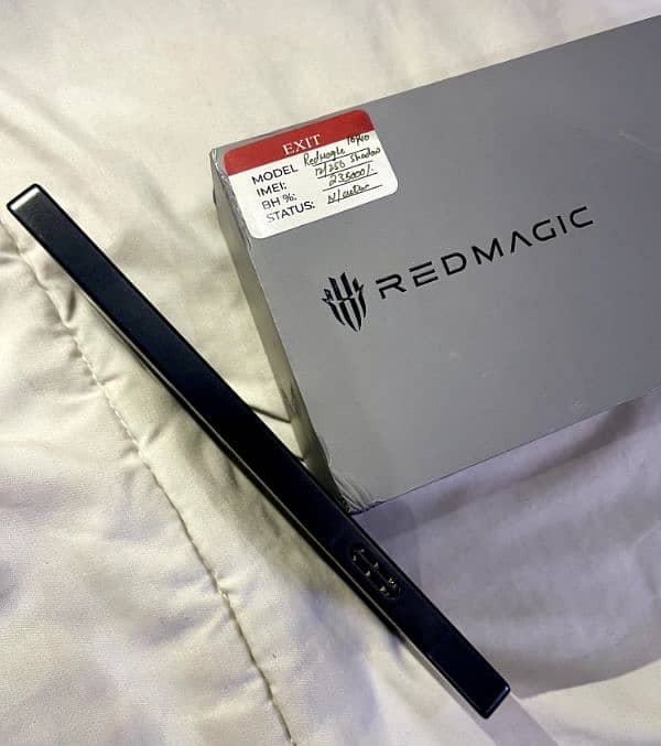 Red Magic 10 Pro (12+256) Non-PTA 4