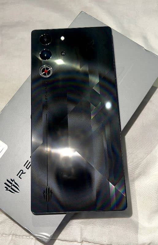 Red Magic 10 Pro (12+256) Non-PTA 10
