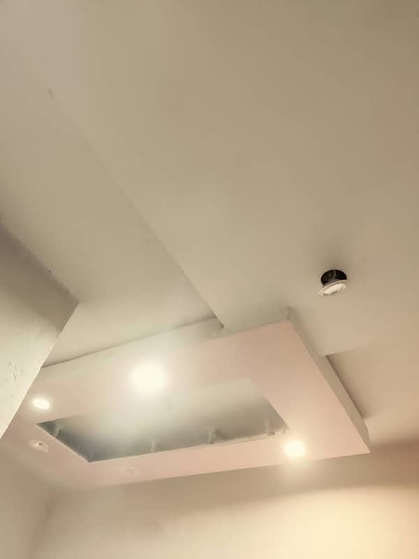 Get An Attractive 2 bed Apartment On Prime Location Upper Portion In Karachi Under Rs. 3600000 5