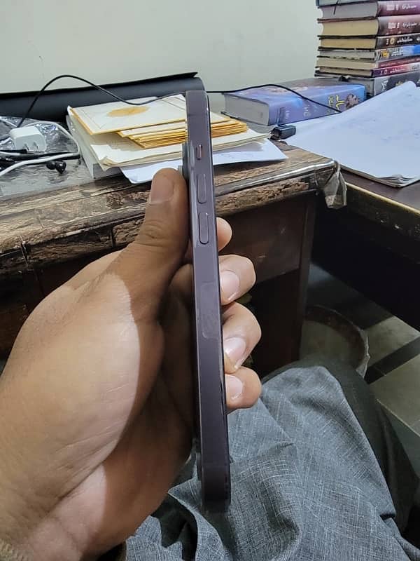 iPhone 14 Pro factory unlock 2