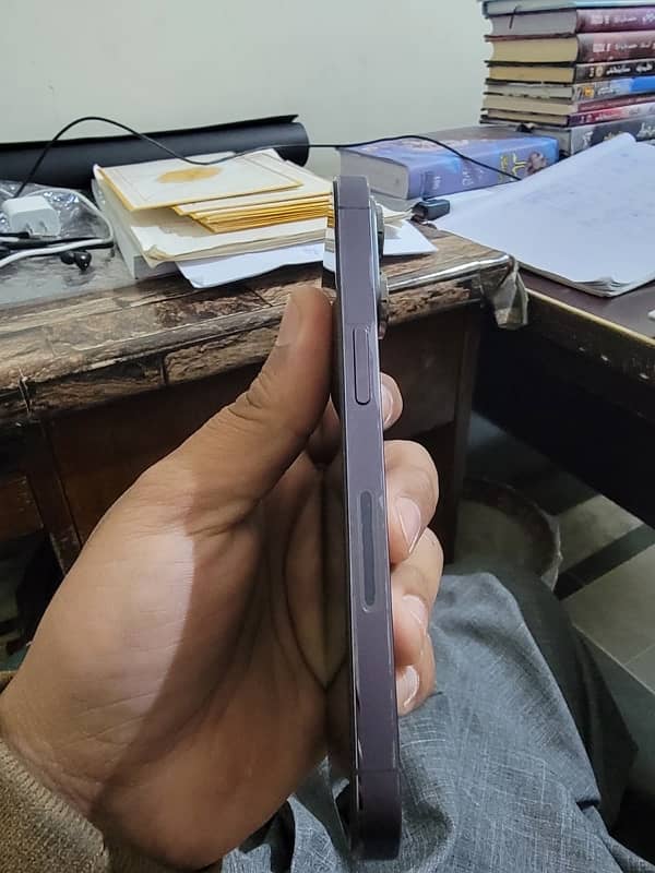 iPhone 14 Pro factory unlock 3