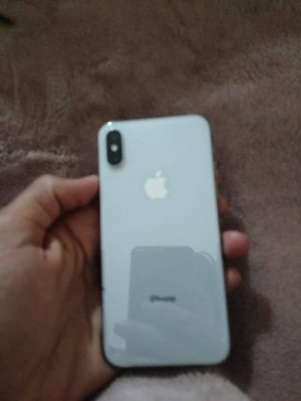 I phone X 10/10 condition  Sbb kuch Original  halat ma 0