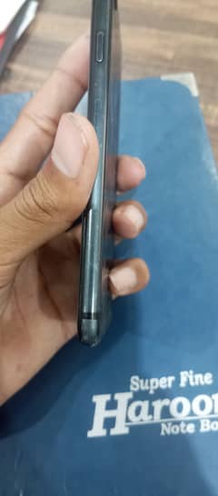 Apple iPhone 7