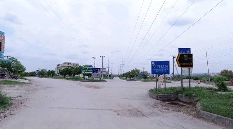 Perfect 2100 Square Feet Residential Plot In I-14/4 For sale 0