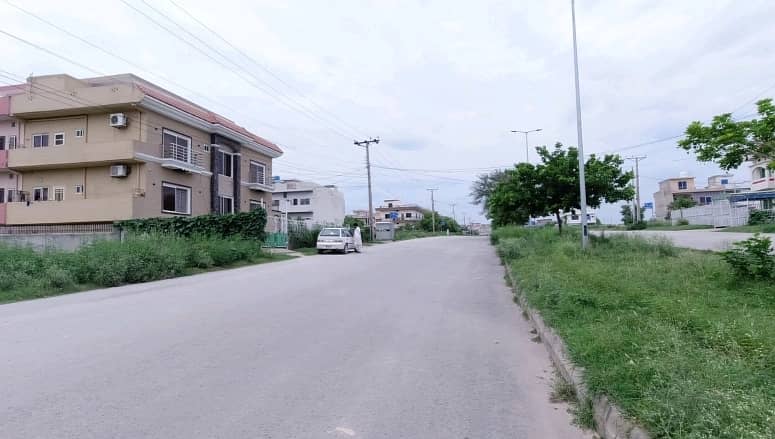Perfect 2100 Square Feet Residential Plot In I-14/4 For sale 1