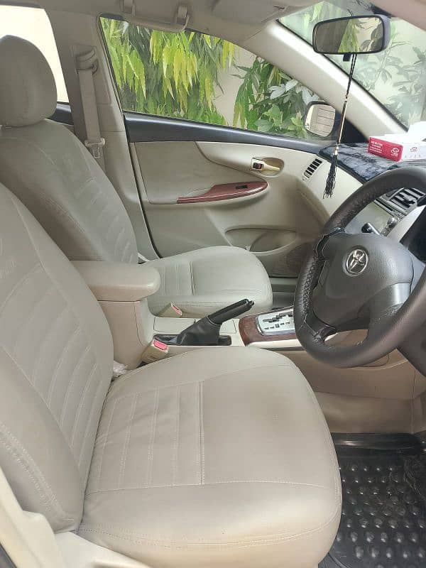 Toyota Corolla Altis 2012 6