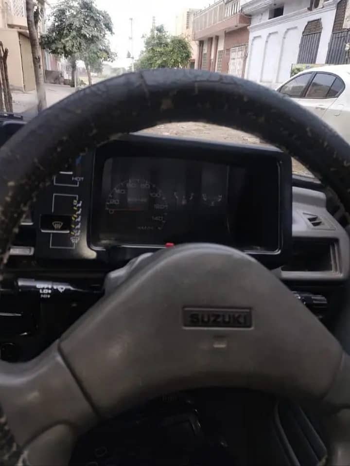 Suzuki Mehran VXR 2013 9