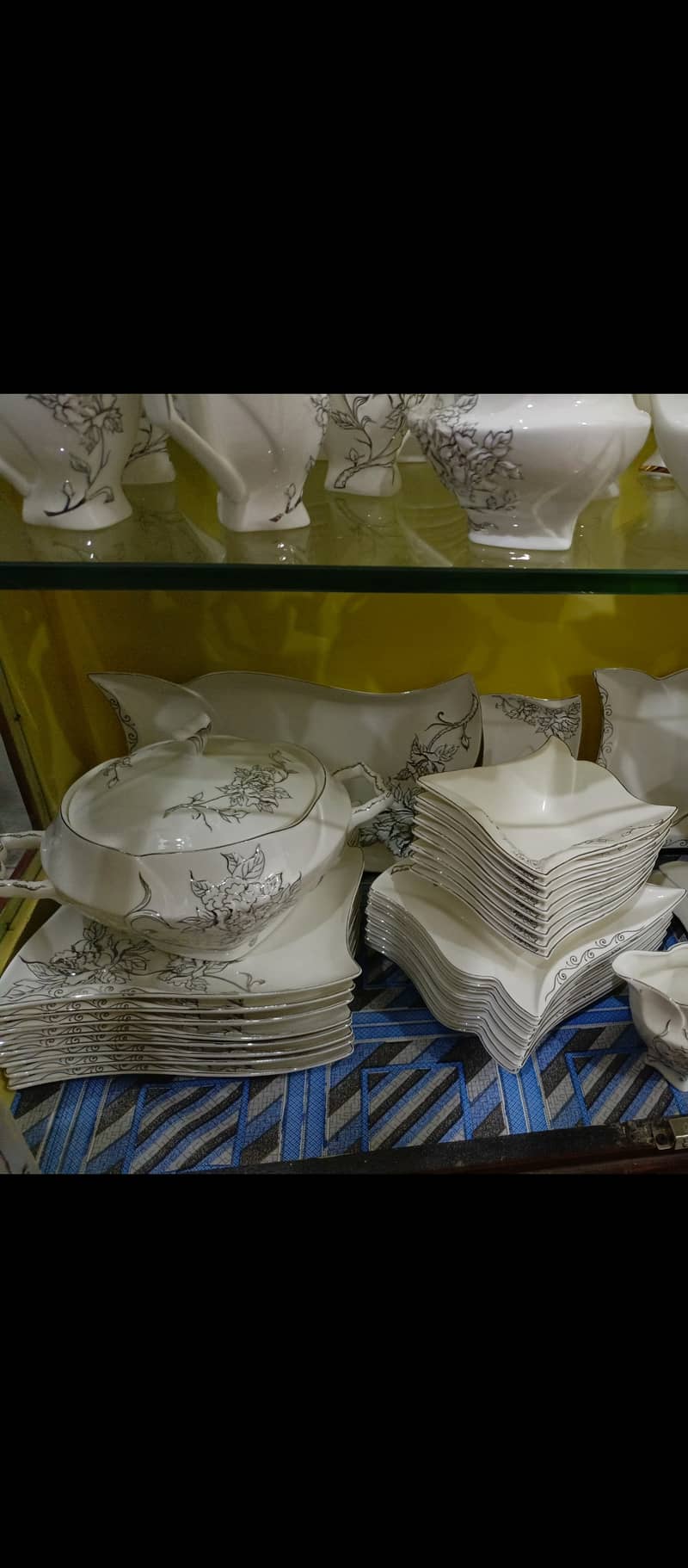 embossed bone china 75 pieces dinner set with box 3
