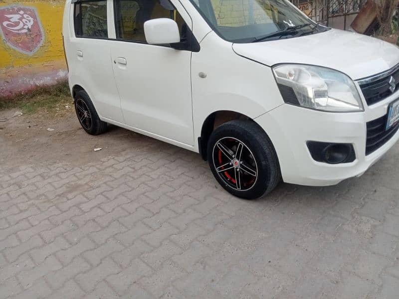 Suzuki Wagon R 2018 3