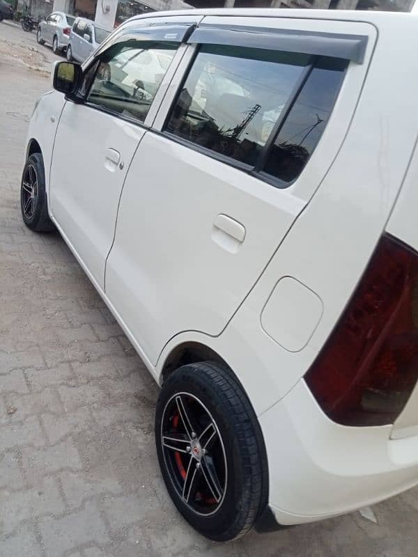 Suzuki Wagon R 2018 8