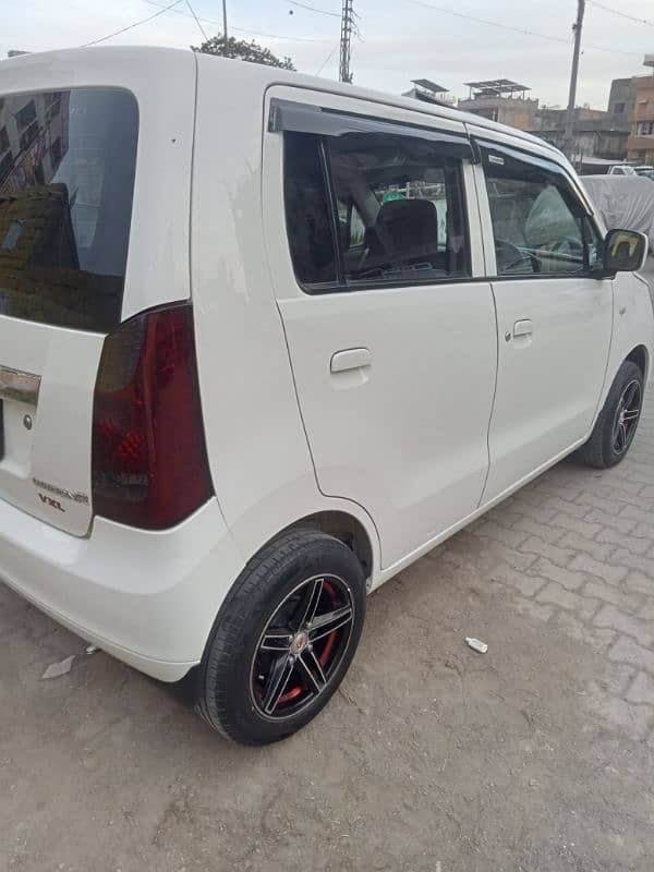 Suzuki Wagon R 2018 9