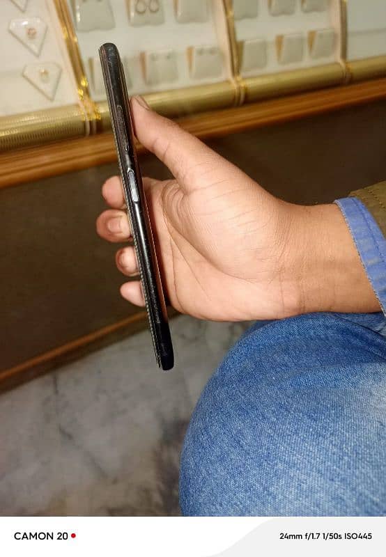 samsung A03s model 3 GB 32 GB mobile ka glass change hai 2