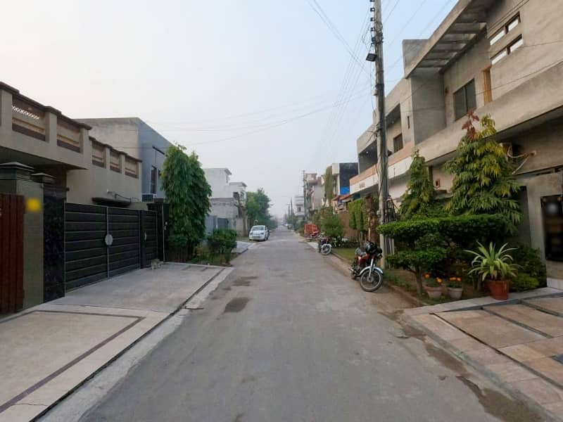 8 Marla Spacious House Available In P &Amp; D Housing Society - Block B1 For Sale 2