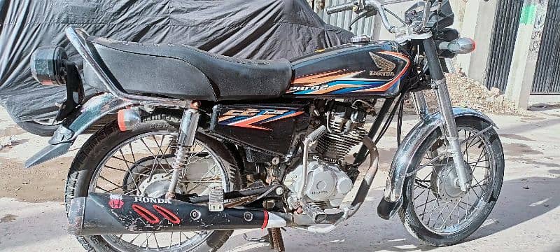 CG125 Honda 2018B - with Golden No. "85" 0