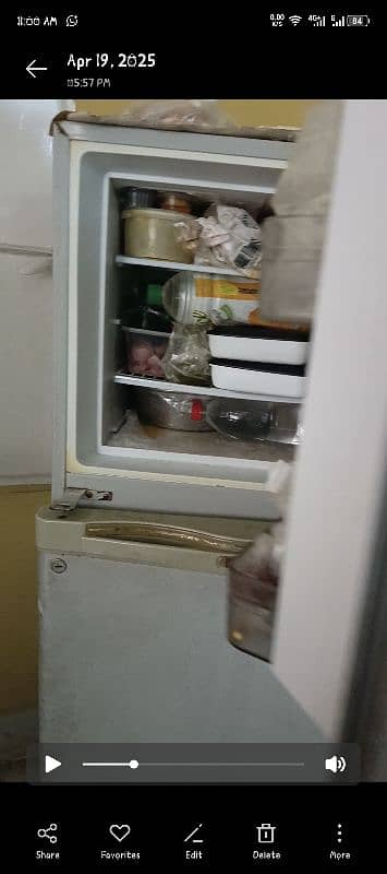 Dawlance Medium Size Fridge 2