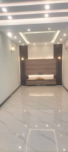 Reserve A Centrally Located Prime Location House Of 10 Marla In Bahria Town - Rafi Block