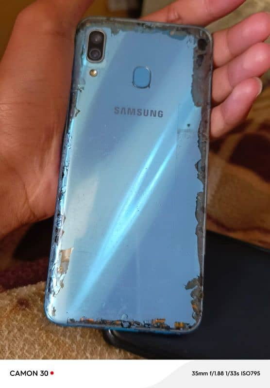 Samsung a 30 64gb memory 0
