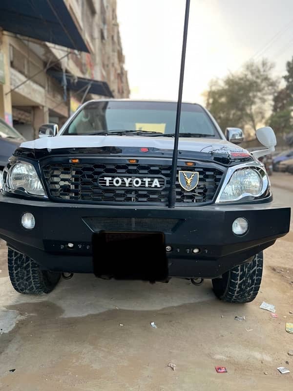 Toyota vigo Hilux 2009 (V6) 3